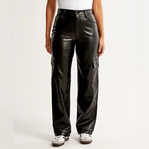 Abercrombie Curve Love Vegan Leather Cargo 90s Relaxed Pant